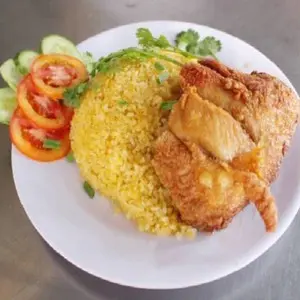 Hình ảnh Cơm ức gà xối mỡ 