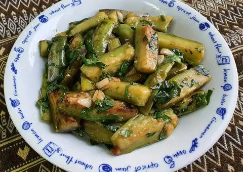 Hình ảnh CÀ TÍM XÀO TỎI