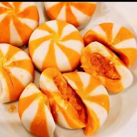 Hình ảnh Bánh Bao Trứng Cá - 2 viên