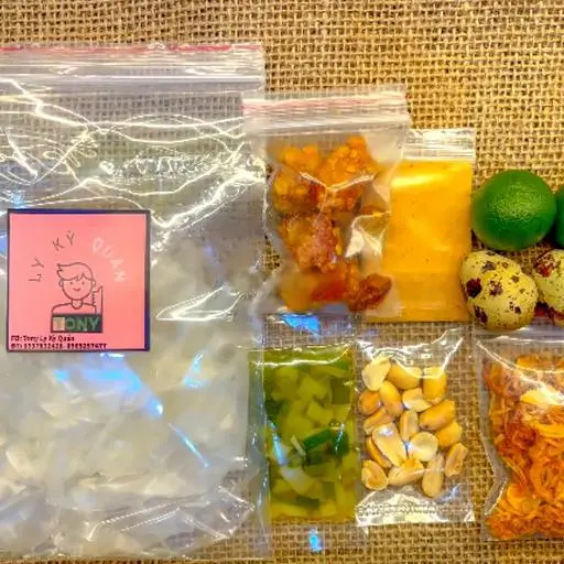Hình ảnh Bánh tráng muối nhuyễn hành phi mỡ hành tóp mỡ