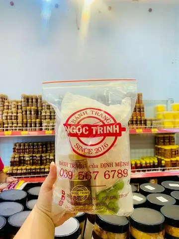 Hình ảnh Bánh tráng muối nhuyễn hành phi cao cấp