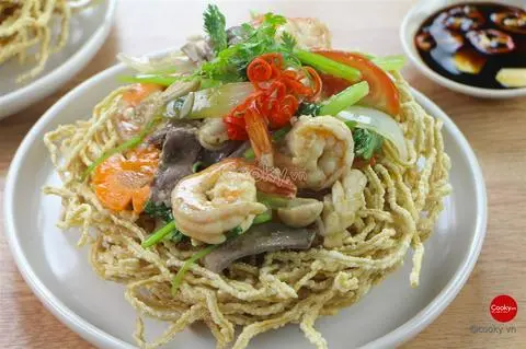 Hình ảnh Mì xào giòn thập cẩm