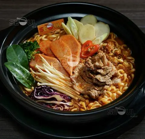 Hình ảnh Mì lẩu thái bò