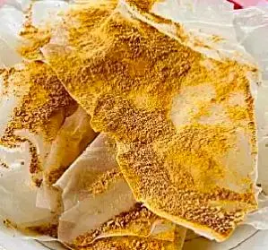 Hình ảnh Bánh tráng muối nhuyễn muối tỏi siêu cay