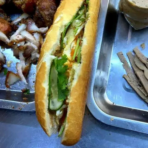 Hình ảnh Bánh mì ốp la 2 trứng