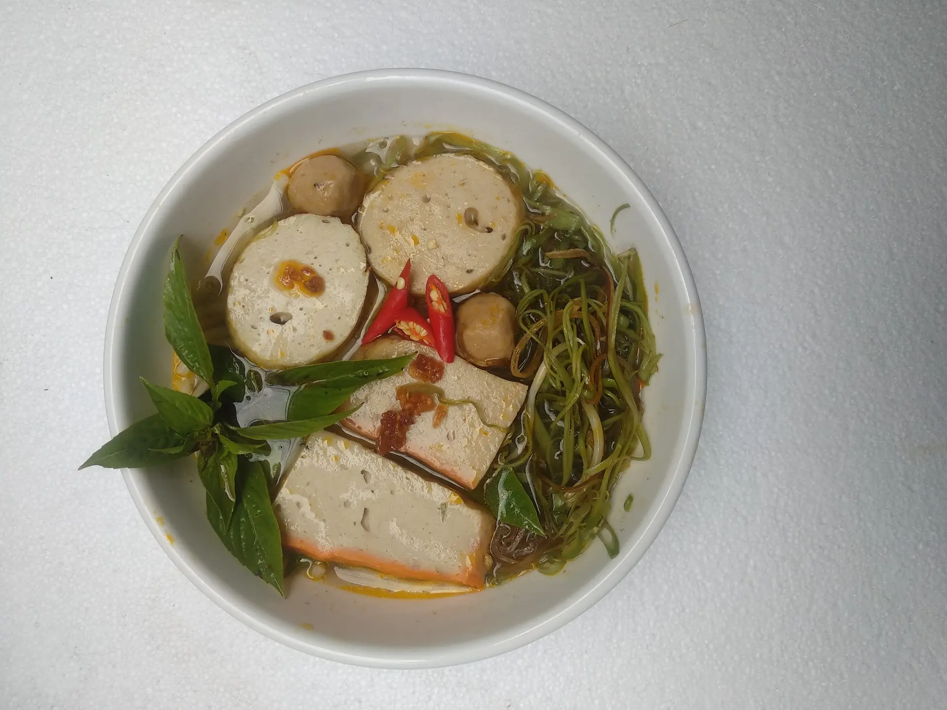 Hình ảnh Bún Bò Huế Chả Bò Viên