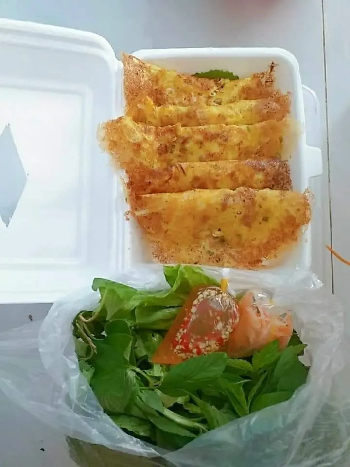 Hình ảnh phần 5 bánh xéo nhân  thịt ( Bánh Nhỏ ) + tặng 1 ly nước cocacola hoặc 1 pepsi