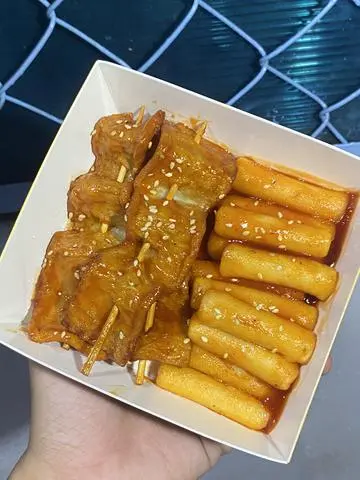 Hình ảnh Tokbokki + Chả cá sốt HQ