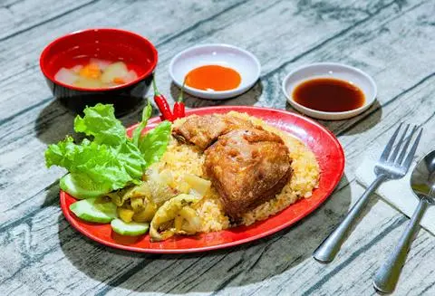 Hình ảnh Cơm Ức Gà TRUNG