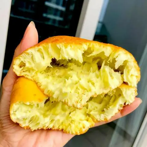 Hình ảnh Bánh tiêu lá dứa