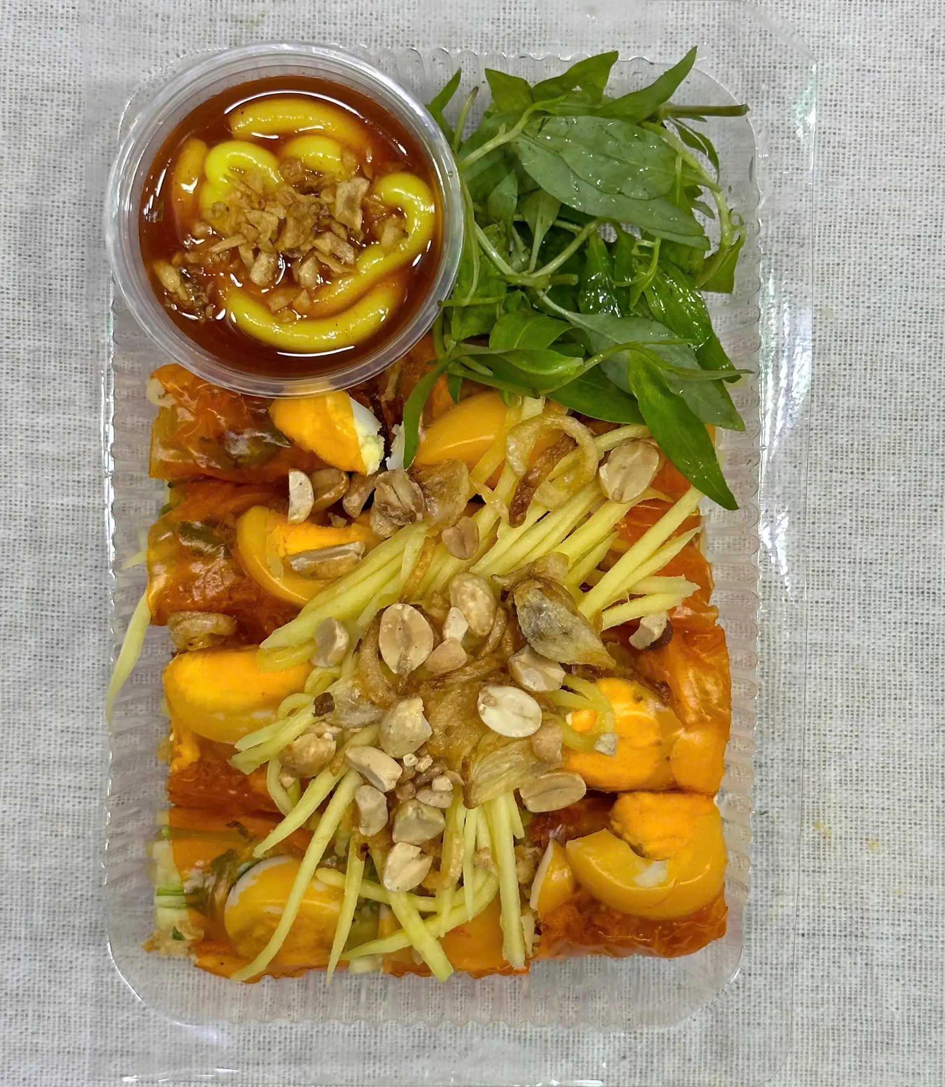 Hình ảnh Bánh Tráng Cuốn Sốt Bò