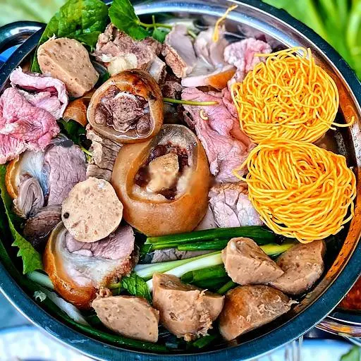 Hình ảnh Lẩu bò lớn 