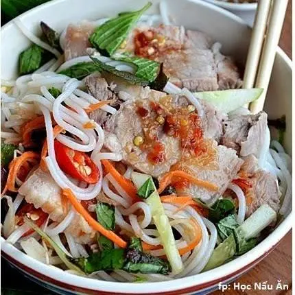 Hình ảnh Bún thịt luộc thập cẩm - Coca chai/ Pepsi/7 up