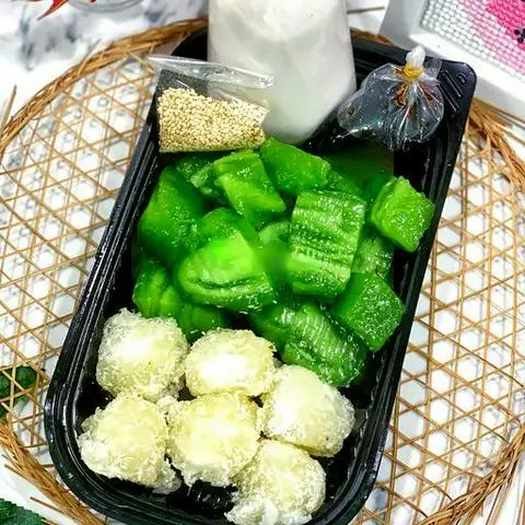 Hình ảnh Sét (6 Viên khoai + Bánh đúc gân) + cốt dừa