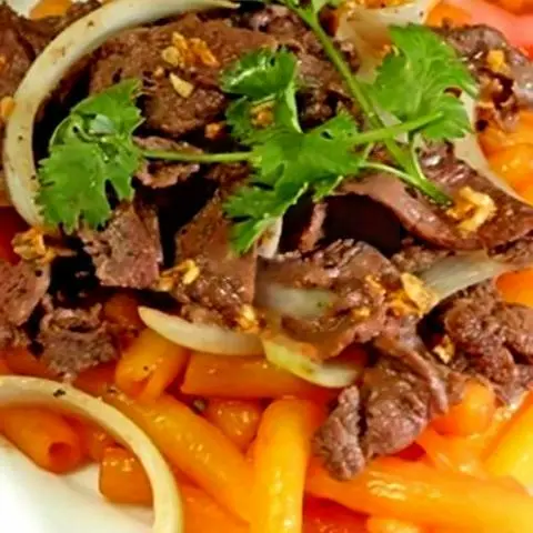 Hình ảnh Nui xào bò trứng