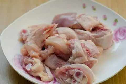 Hình ảnh gà thêm cho món lẩu 