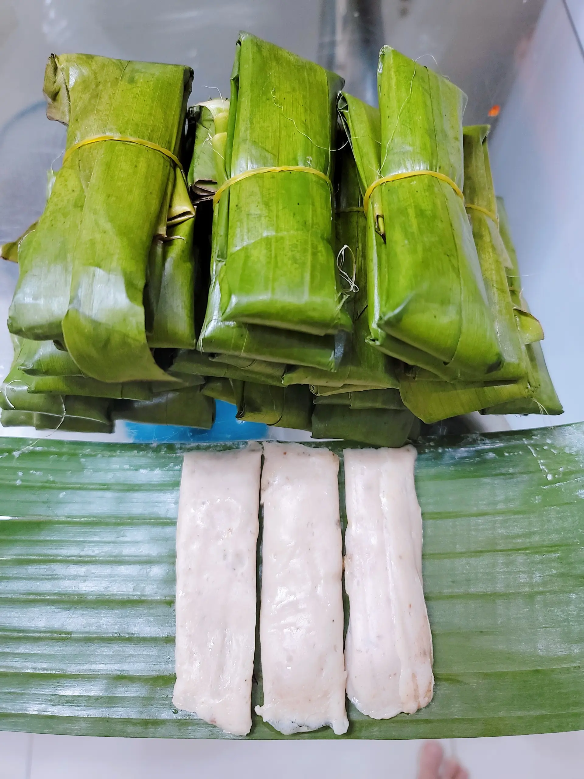 Hình ảnh 2 cây chả lá 
