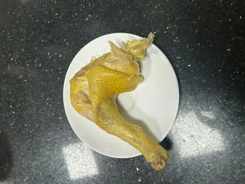 Hình ảnh Đùi gà góc tư thêm