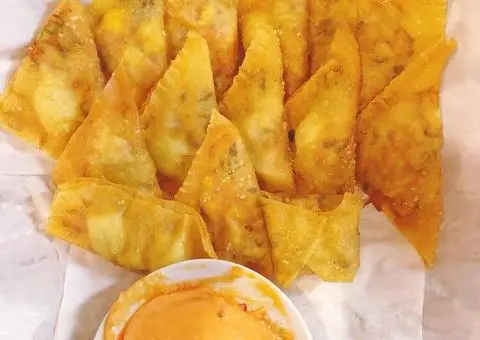 Hình ảnh Combo 10 Hoành Thánh Nhân Thịt Chiên Giòn