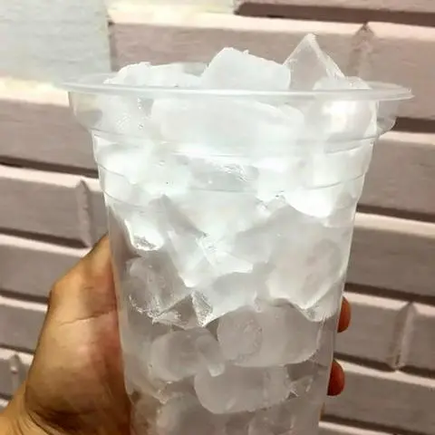 Hình ảnh Ly Đá Khổng Lồ