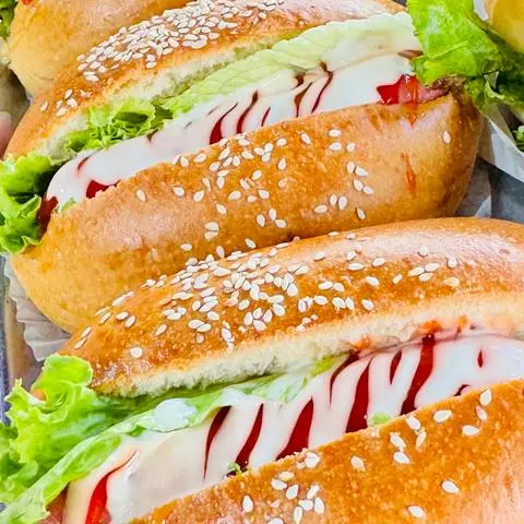 Hình ảnh Bánh Mì Kẹp Xúc Xích
