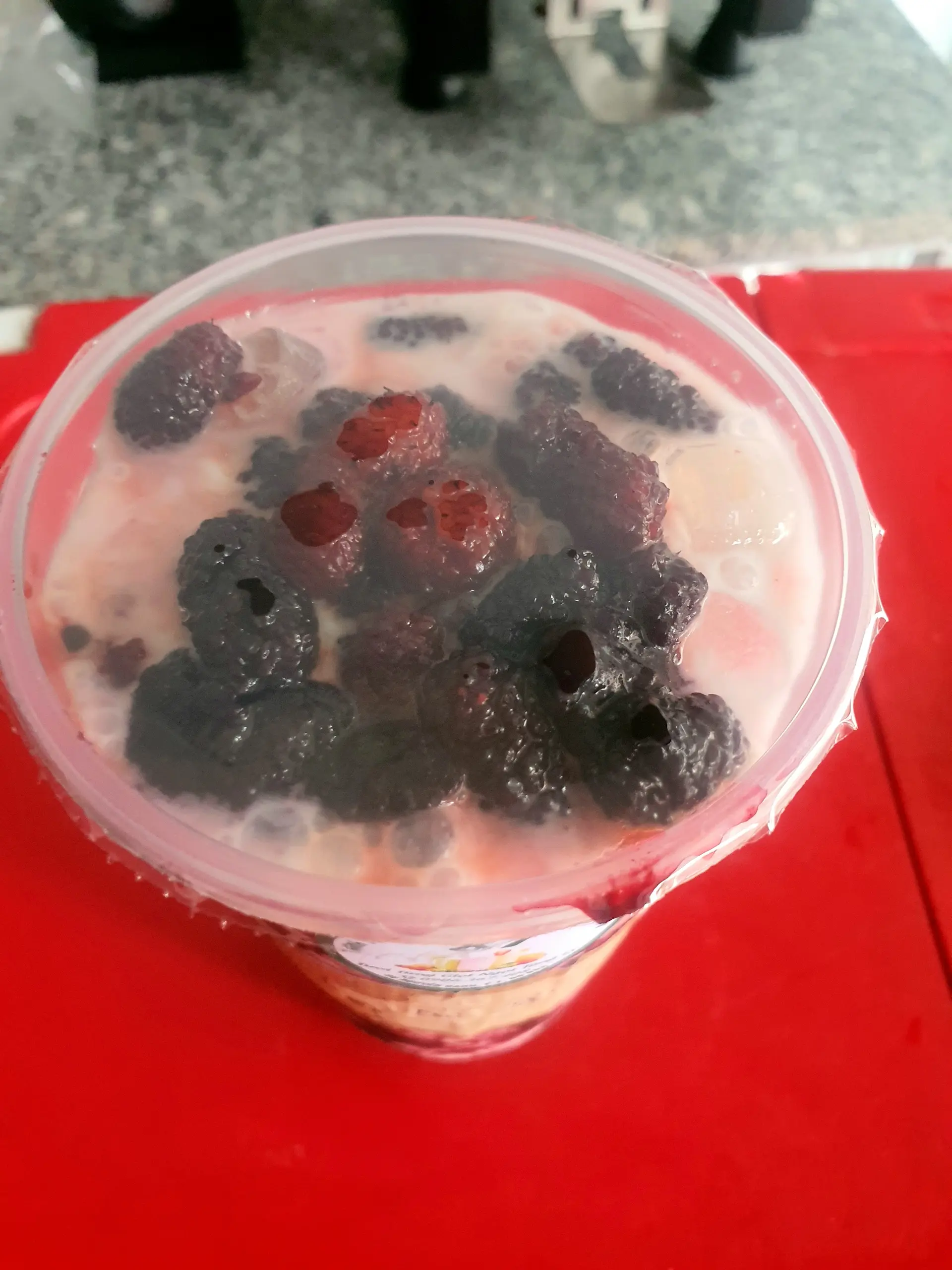 Hình ảnh Sữa chua dâu tằm 