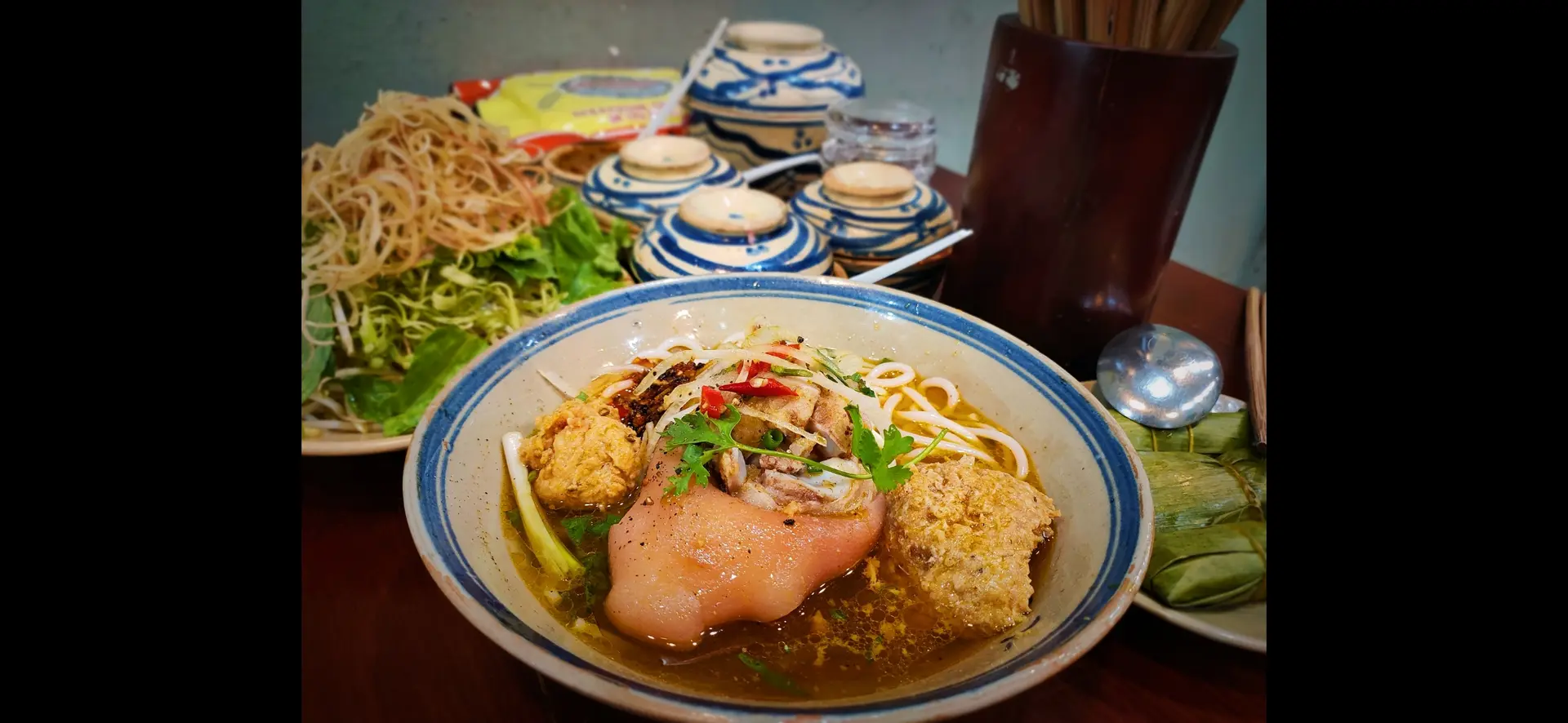 Hình ảnh Bún Giò, Chả Ghẹ, Riêu