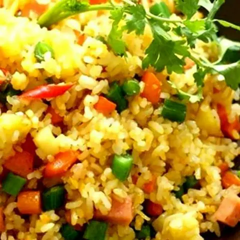 Hình ảnh Cơm chiên Dương châu