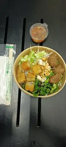 Hình ảnh Bún Thịt Nướng + Chã Giò