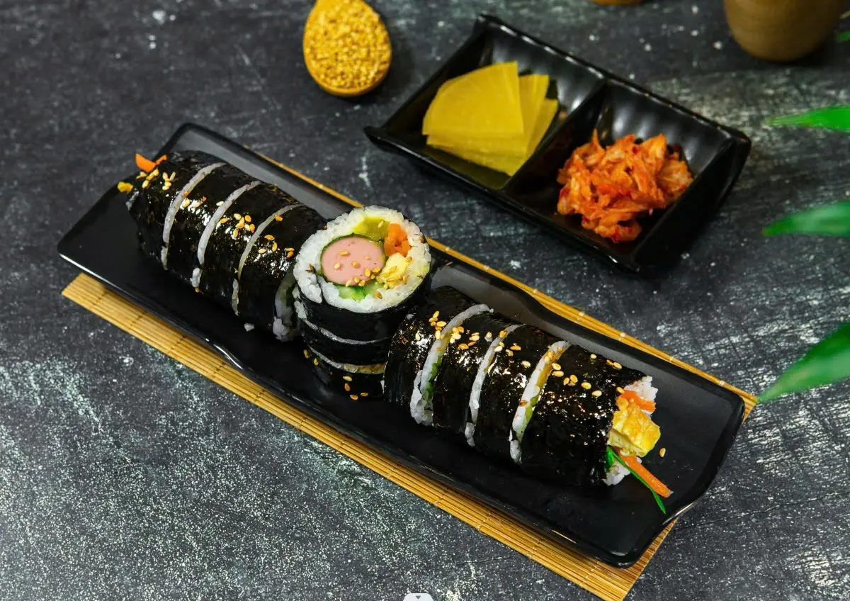 Hình ảnh M8 - Kimbap xúc xích - 소시지 김밥