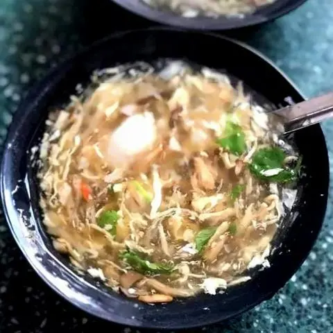 Hình ảnh Súp cua gà xé nấm hương
