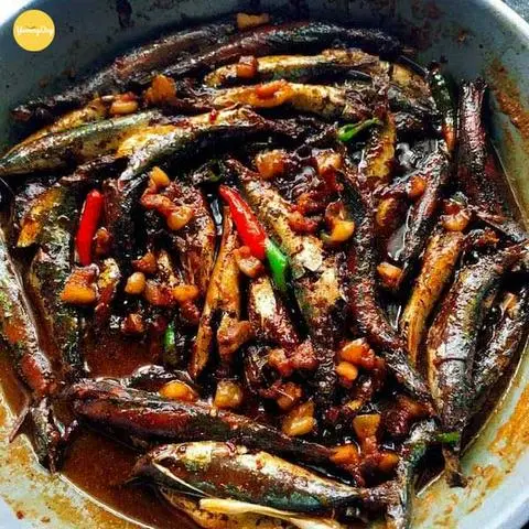 Hình ảnh Cơm cá nục kho tiêu