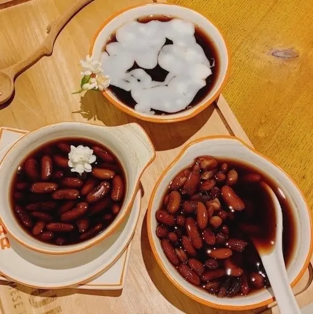Hình ảnh chè đậu đỏ chan cốt dừa