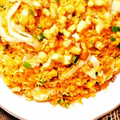 Hình ảnh Cơm Chiên Cá Mặn Gà Xé