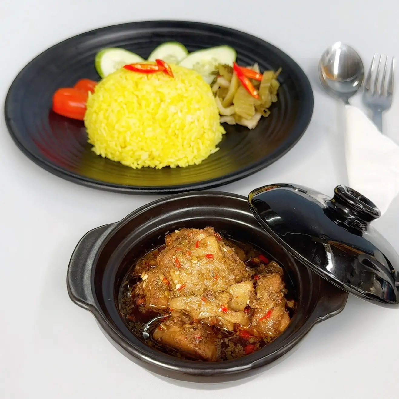 Hình ảnh Cơm Gà Kho Sả Ớt