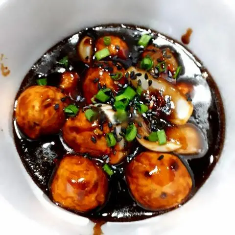 Hình ảnh Cá Viên Sốt Tương Đen