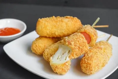 Hình ảnh Hotdog xúc xích phô mai- 1 cây