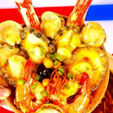 Hình ảnh Súp Bào Ngư Tổ Yến Vi Cá - Thố Đất 