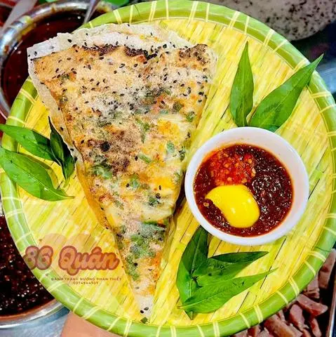 Hình ảnh Bánh tráng nướng mắm ruốc
