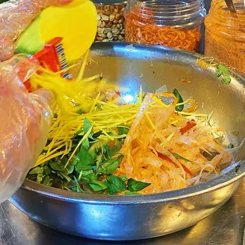 Hình ảnh Bánh Tráng Trộn Phô Mai