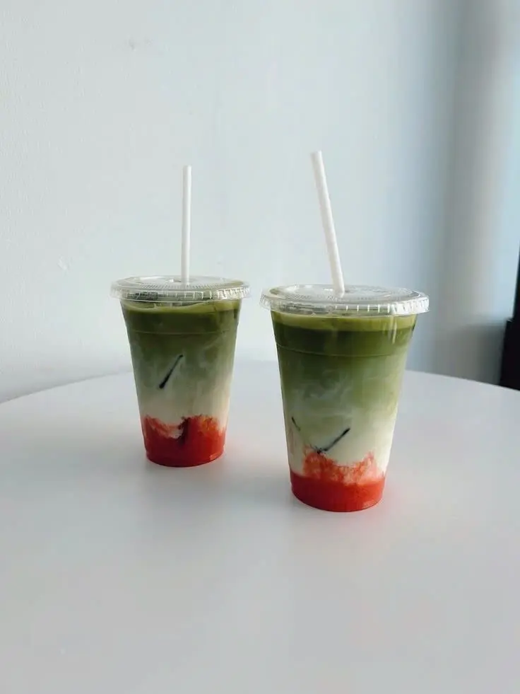 Hình ảnh Strawberry Matcha Latte