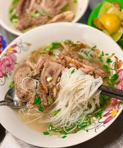 Hình ảnh Hủ Tiếu Mì Xương + Thịt