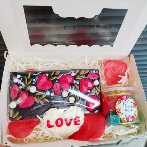 Hình ảnh Hộp quà chocolate lễ tình nhân valentine 14/2