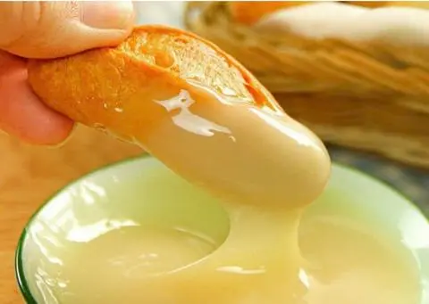Hình ảnh Bánh mì chấm sữa