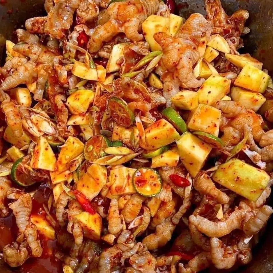 Hình ảnh Chân Gà Rút Xương Sốt Thái - Phần