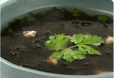 Hình ảnh canh rong biển thịt bầm