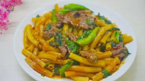 Hình ảnh Nui Xào Bò + Trứng Ốpla