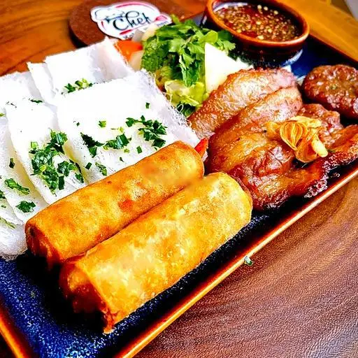 Hình ảnh Bánh Hỏi Thịt Nướng - 2 Chả Giò