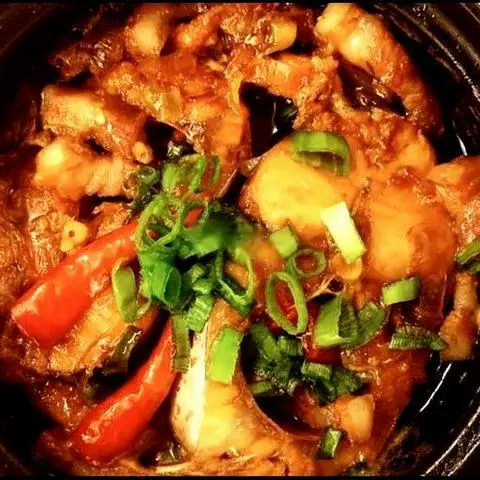 Hình ảnh Cá Hú + Ba Rọi Kho Tộ.