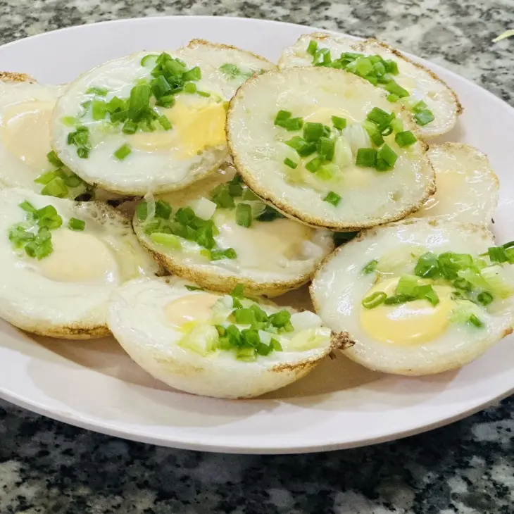Hình ảnh Bánh Căn Trứng Cút 